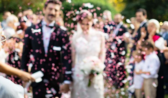 Evlenecek çiftlere 500 bin lira destek!