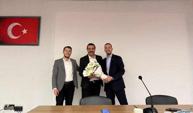 CHP Şehzadeler Gençlik Kolları’ndan Emre Halil Esenkaya’ya tebrik