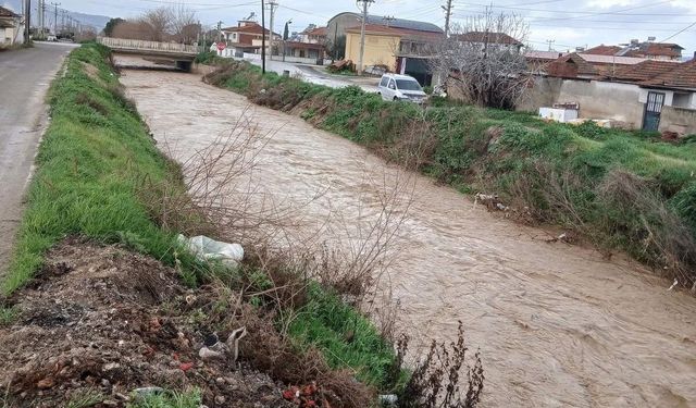 Sarıgöl'de kuruyan dereler canlandı