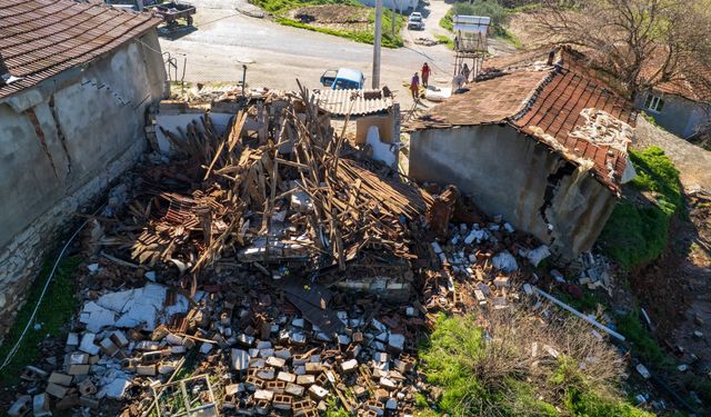 Manisa'daki heyelanda 11 ev zarar gördü