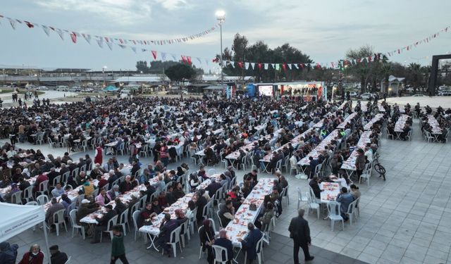 Manisa Büyükşehir Belediyesi’nden 160 bin kişilik iftar sofrası
