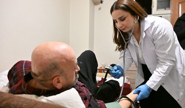 Manisa’da 65 yaş üstüne sağlıktan kişisel bakıma kapsamlı destek