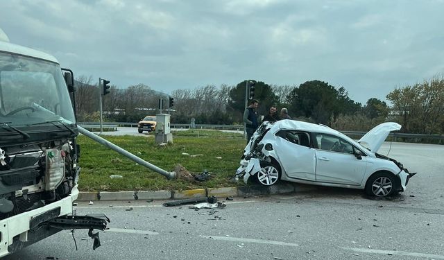 Akhisar’da OSB kavşağında trafik kazası: 1 yaralı