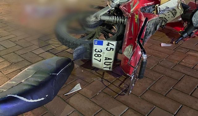 Manisa'daki feci kazada motosikletli can verdi