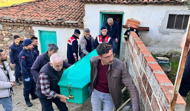 82 yaşındaki adam kilerde kendini asarak intihar etti