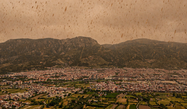 Manisa dahil 31 ilde çamur yağışı uyarısı