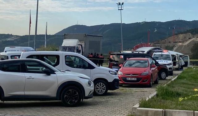 Araç içinde cinayet: Kadın hayatını kaybetti