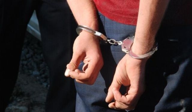 İzmir'de okul saldırısı hazırlığı iddiasına 8 gözaltı