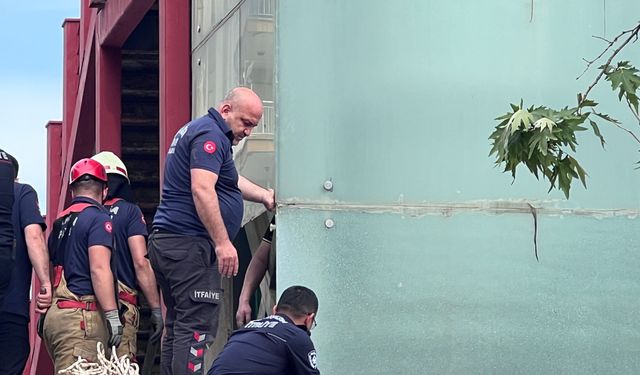 Manisa'da üst geçit asansöründe facia: 1 kişi hayatını kaybetti