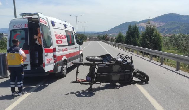 Manisa'da tır ile elektrikli motor çarpıştı: 1 ölü 4 yaralı
