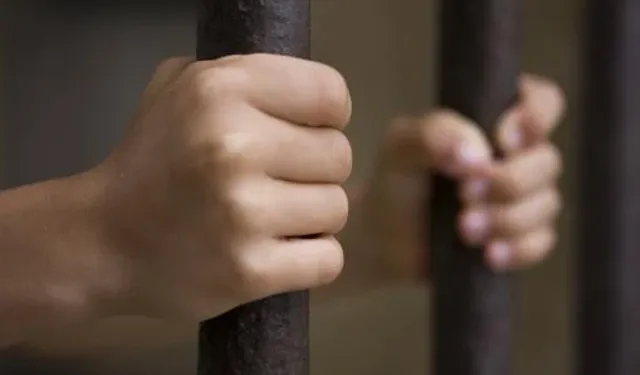 Manisa’da uyuşturucu hapla yakalanan 16 yaşındaki çocuk tutuklandı