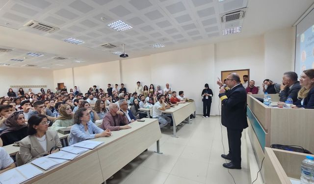 Manisa Celal Bayar Üniversitesi'nde ilham veren panel