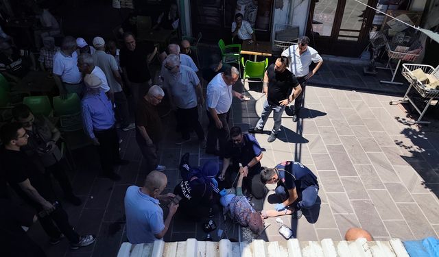 Manisa'da kalp krizinden ölen arkadaşının cenazesinde kalp krizi geçirdi