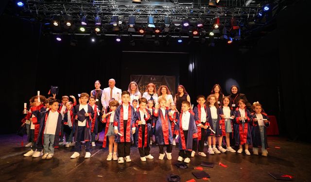 Şehzadeler’in minikleri mezuniyet heyecanı yaşadı