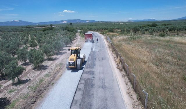 Manisa'da yollar yenileniyor