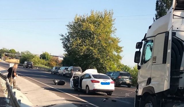 Manisa'da kazaya karışan hemşire çift, sürücü için seferber oldu