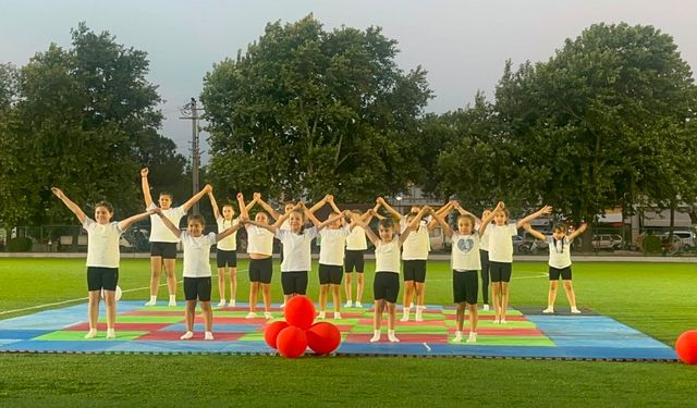 Sarıgöl'de minik cimnastikçilerden alkışlanacak performans