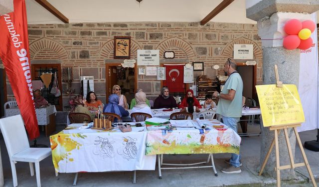 Tarihi Kurşunlu Han'da sanat konuşuyor