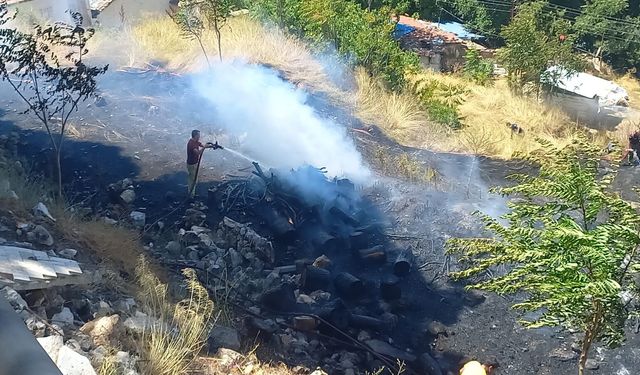 Şehzadeler'de korkutan yangın