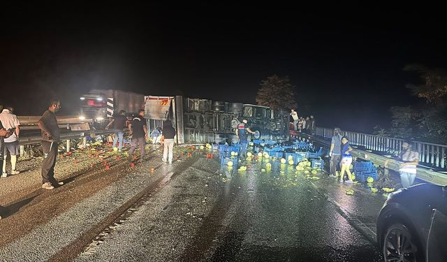 Manisa'da 4 aracın karıştığı zincirleme kazada 7 kişi yaralandı