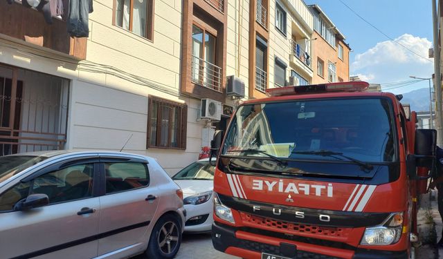 Manisa'da ocakta unutulan yemek paniğe sebep oldu