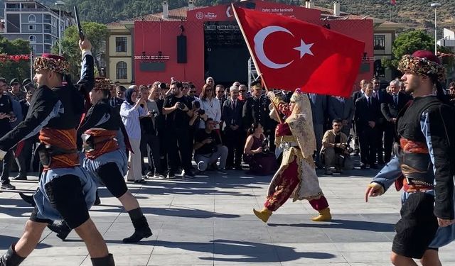 Manisa’nın kurtuluşunun 104. yılı coşkuyla kutlandı