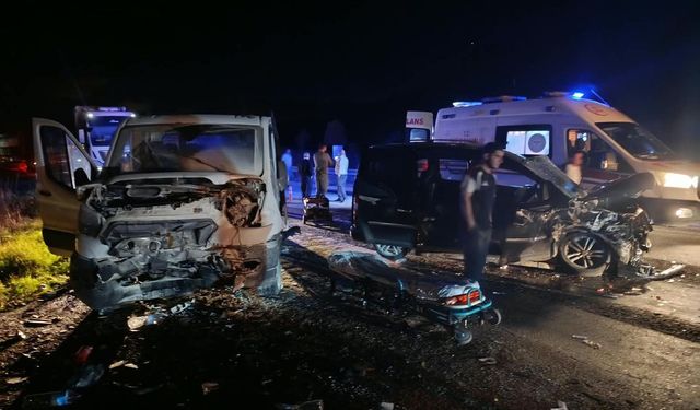 Manisa'da zincirleme trafik kazası: 5 yaralı