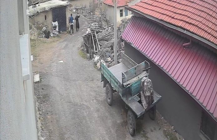 Karısına sopayla şiddet uygulayan adam serbest bırakıldı