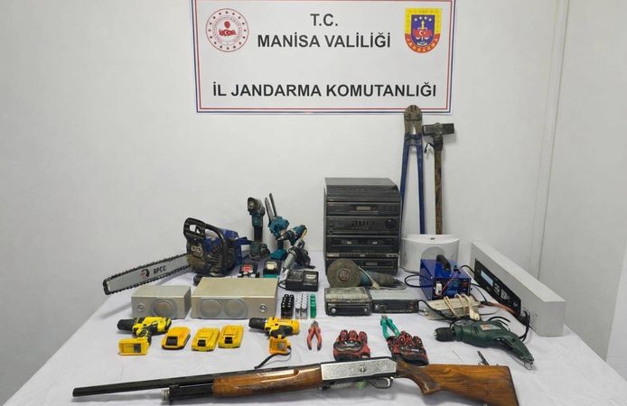 Manisa'da 12 ayrı hırsızlık olayının şüphelileri yakalandı