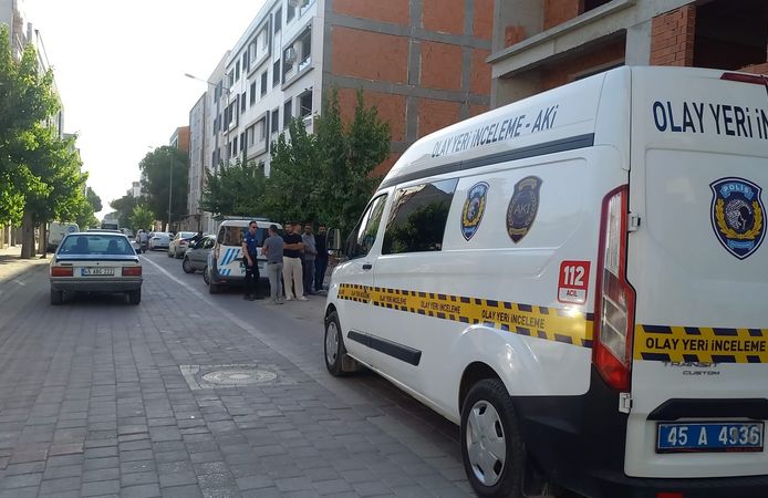 Manisa'da inşaattan düşen işçi hayatını kaybetti