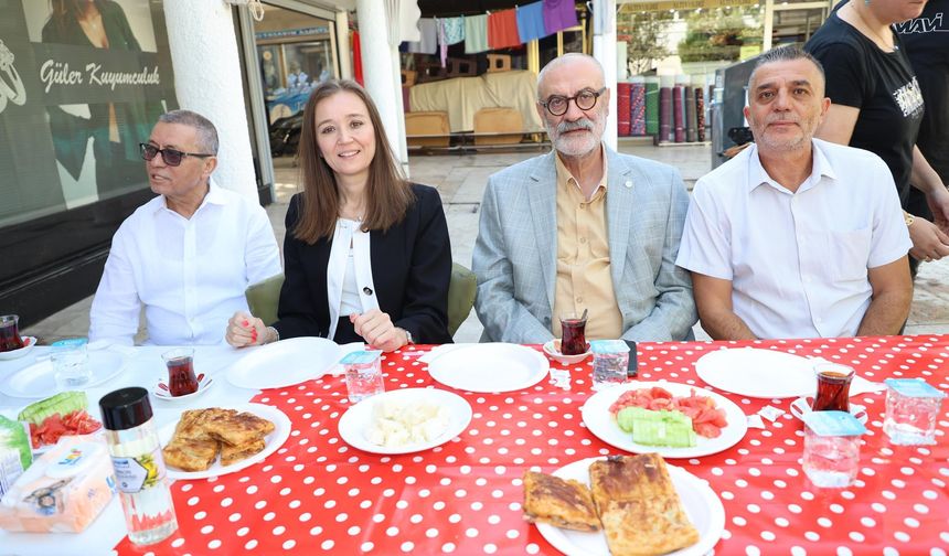 Başkan Durbay esnafla kahvaltı sofrasında bir araya geldi