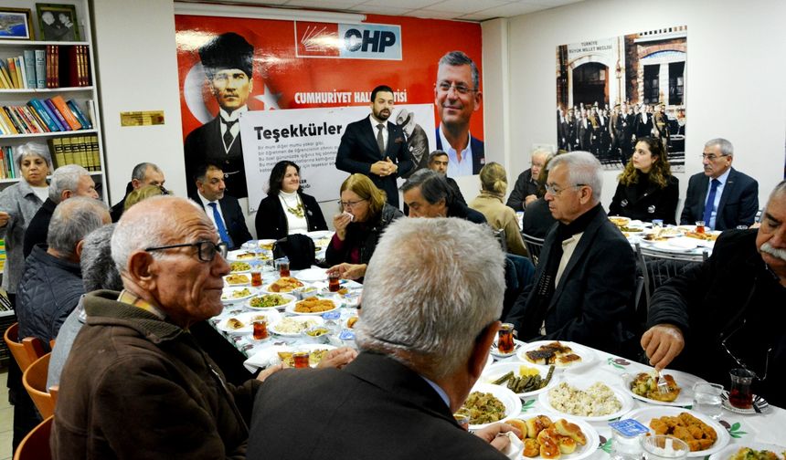 CHP Şehzadeler İlçe Başkanlığı emekli öğretmenleri ağırladı