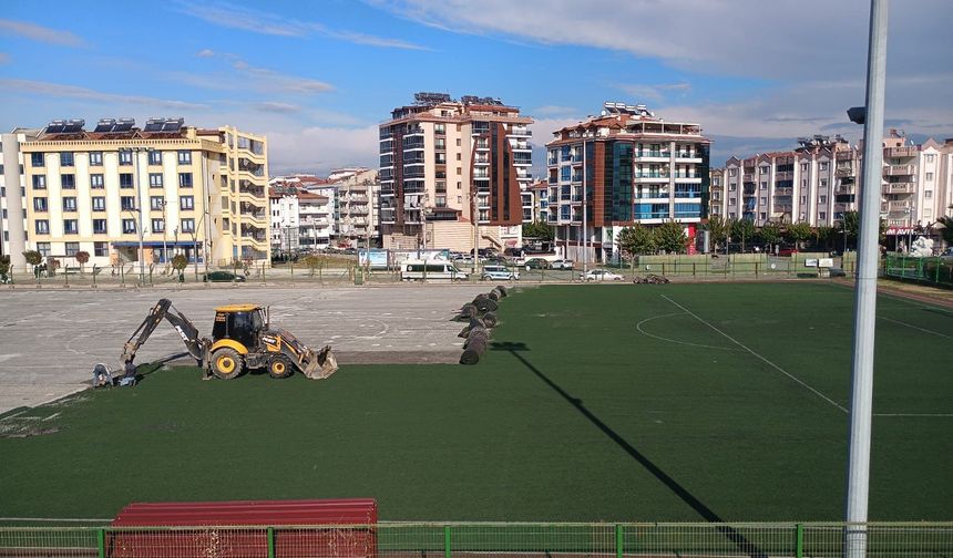 Salihli’de Ali İhsan Karayiğit Stadı yenileniyor