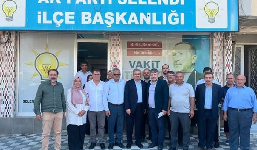 AK Parti Manisa'da istifalar sürüyor