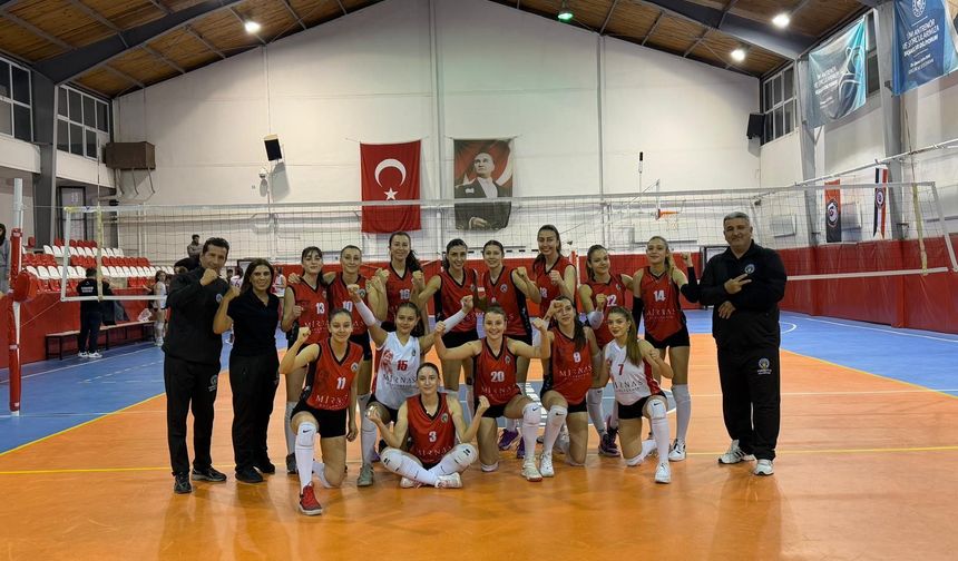 Turgutlu Belediyespor Kadın Basketbol ve Voleybol takımları yine galip geldi