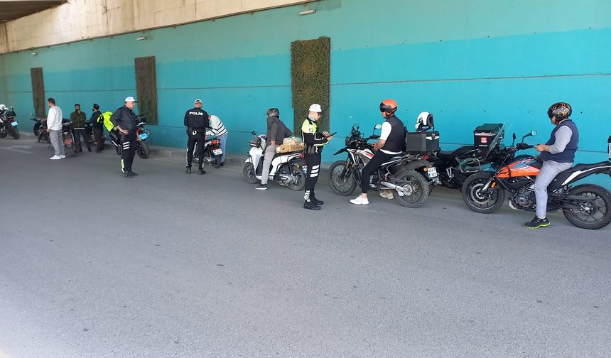 Manisa emniyetinden motosiklet denetimi