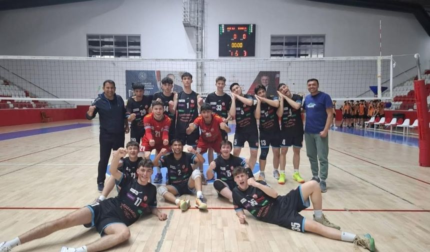 Şehzadeler Belediyespor adını finale yazdırdı