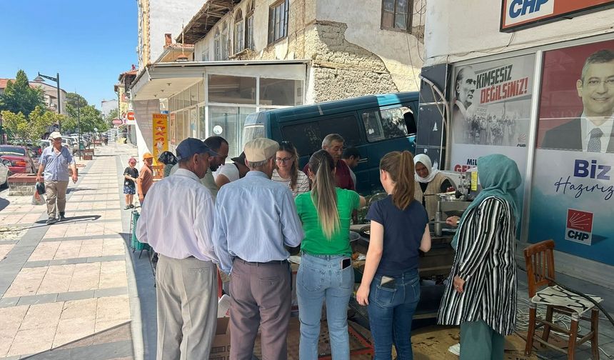 Selendi'de Ferdi Zeyrek hayrı