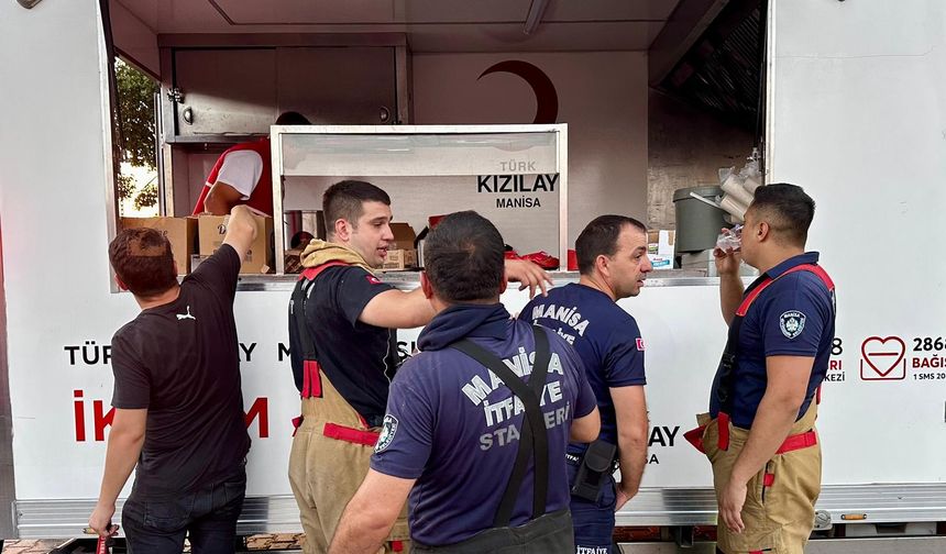 Manisa Türk Kızılay yangın bölgesinde