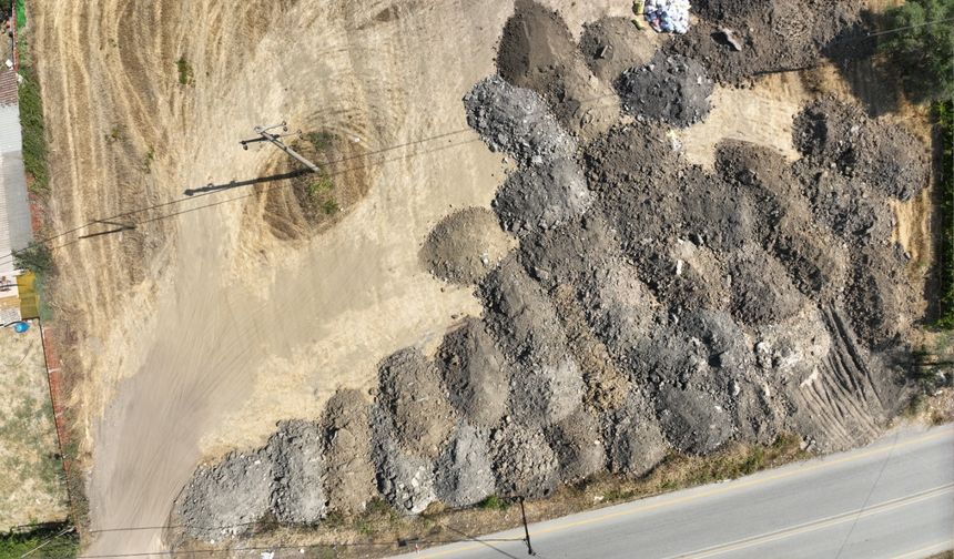 Manisa'da iklim zabıtasından moloz mesaisi