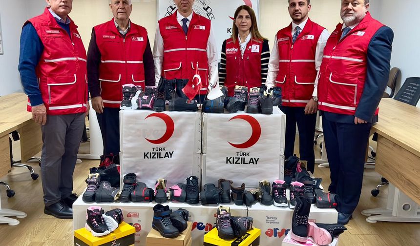 Türk Kızılay Manisa’dan kışlık ayakkabı kampanyası
