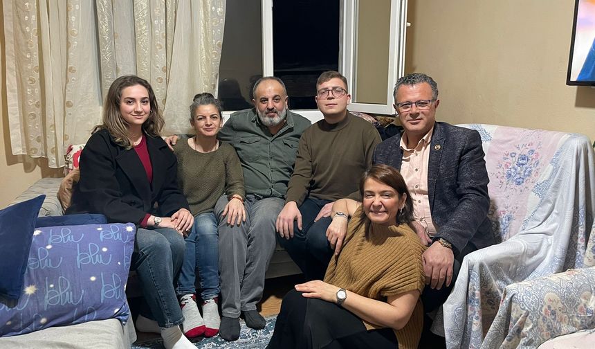 CHP’li gençler Ramazan’da sofralara konuk oluyor