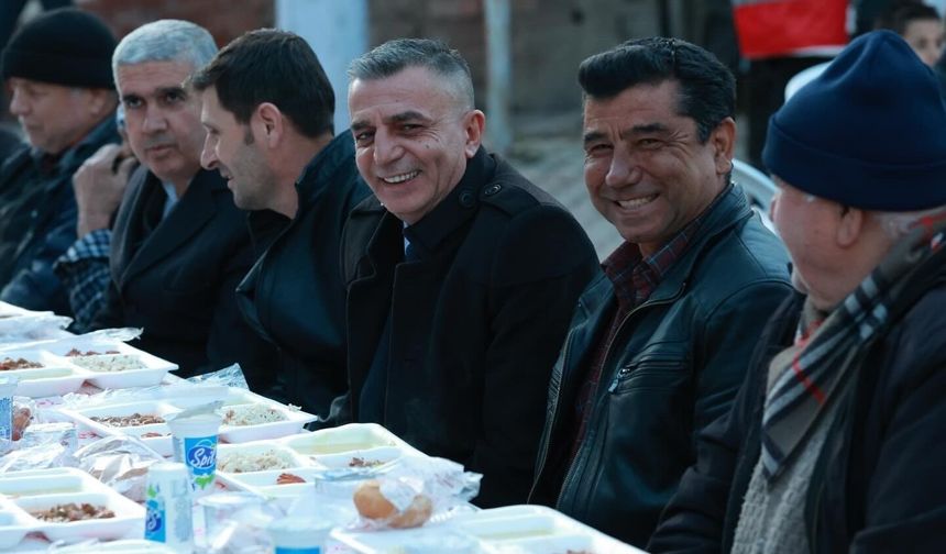 Başkan Şimşek Sancaklıbozköy'de yurttaşlarla iftar yaptı