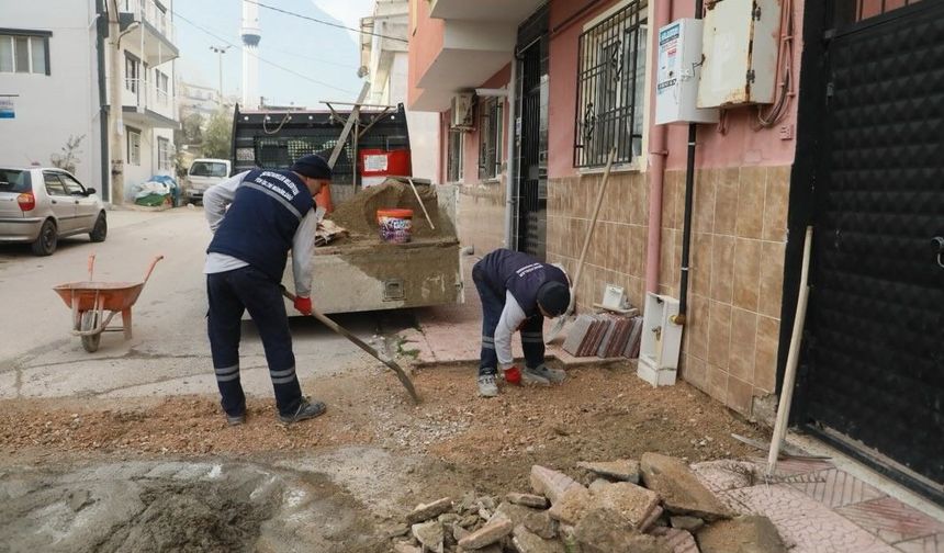 Şehzadeler’de bozulan yol ve kaldırımlar için ihale yapıldı