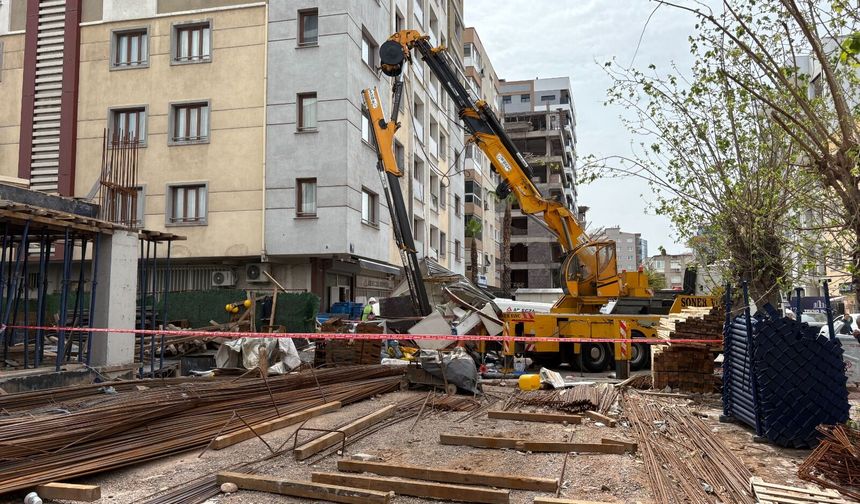 İnşaat kulübesinin üzerine vinç düştü: 3 işçi yaralandı