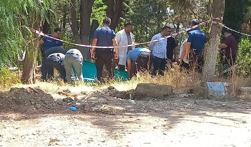 Manisa'da belediye personeli ağaçlık alanda ölü bulundu