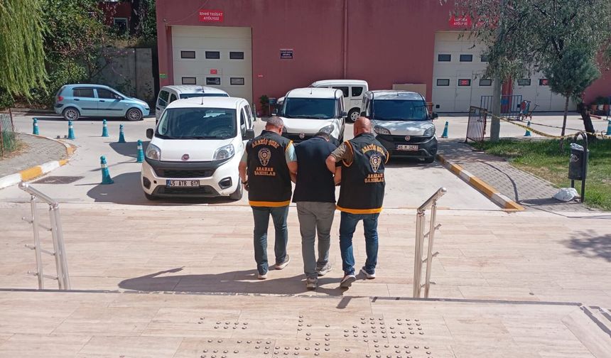 Manisa'da 17 yıl hapis cezasıyla aranılan hükümlü iş yerinde yakalandı