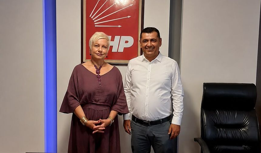 CHP Manisa'da kadın kollarının yeni başkanı Saniye Ağgül oldu