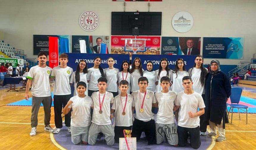Manisa BBSK karatede Türkiye üçüncüsü oldu