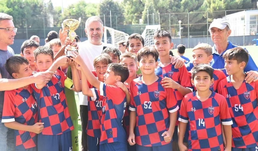 30 Ağustos turnuvasında şampiyon Akhisar Yıldırımspor oldu